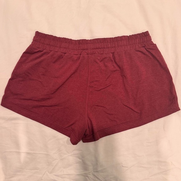 VUORI halo performance shorts - Picture 2 of 4